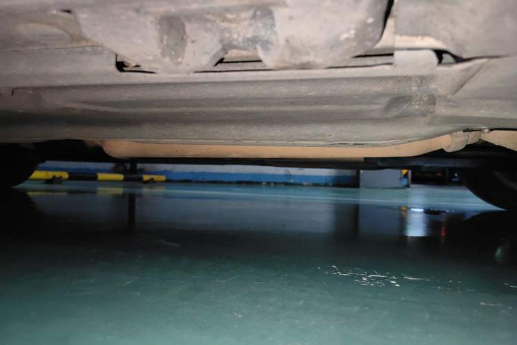 Used Mercedes-Benz C-Class 2013 C 180 Classic Grand Edition Chassis Front Right