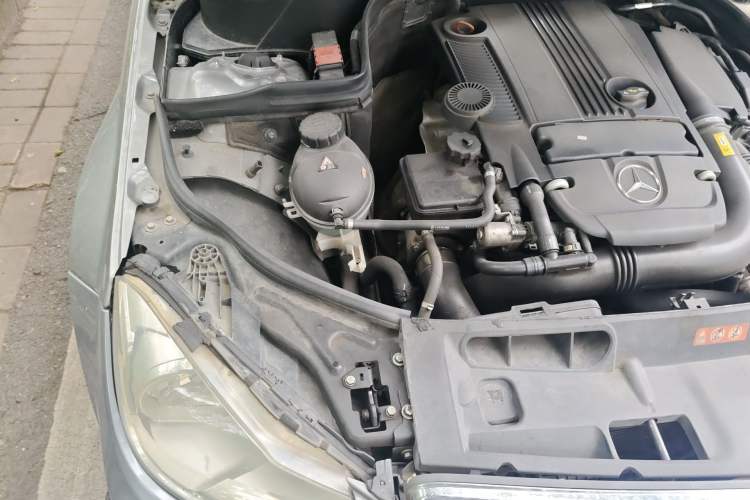 Used Mercedes-Benz C-Class 2013 C 180 CGI Classic Engine Bay Right