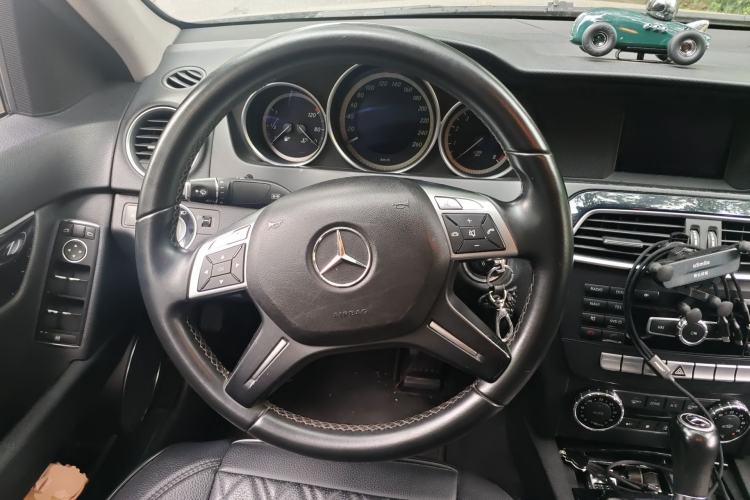 Used Mercedes-Benz C-Class 2013 C 180 CGI Classic Steering Wheel