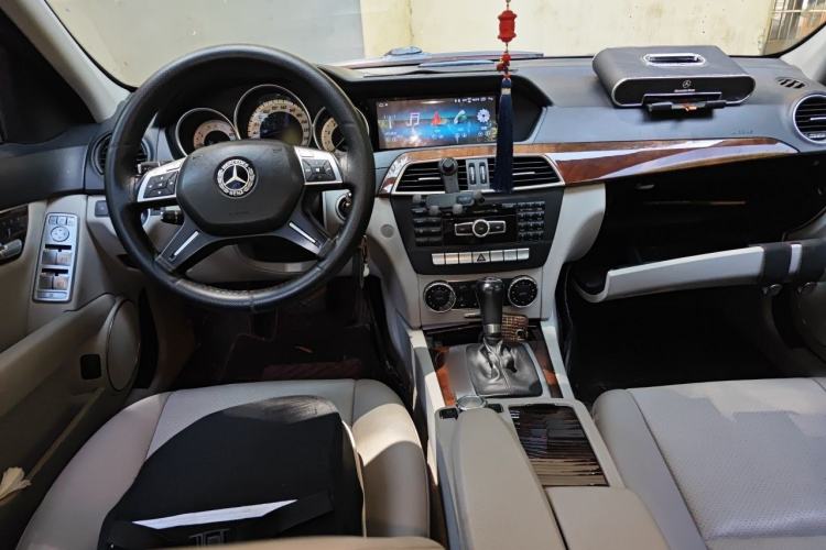 Used Mercedes-Benz C-Class 2013 C 260 Elegant Grand Edition Center Console
