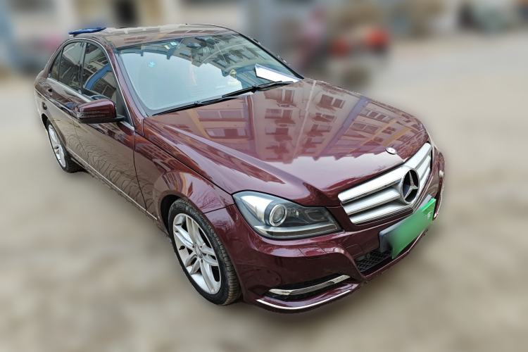 Used Mercedes-Benz C-Class 2013 C 260 CGI Fashion Model Front Right 45 Deg