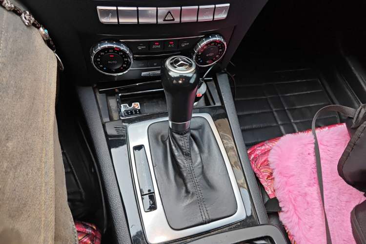 Used Mercedes-Benz C-Class 2013 C 260 CGI Fashion Model Gear Lever