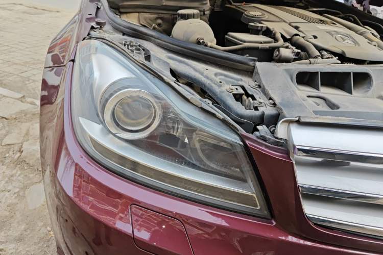 Used Mercedes-Benz C-Class 2013 C 260 CGI Fashion Model Right Front Headlight