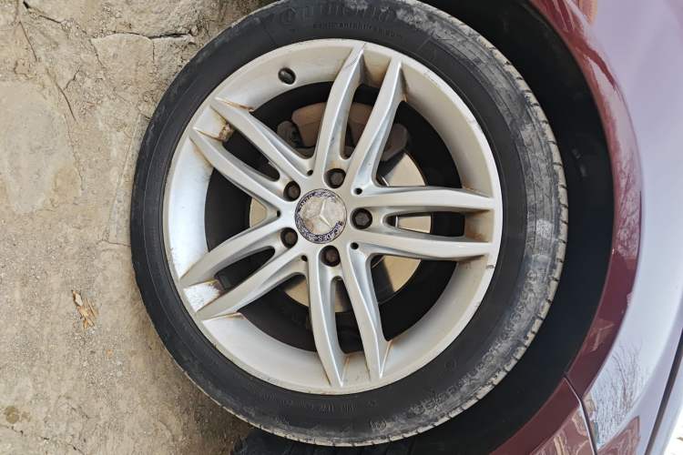 Used Mercedes-Benz C-Class 2013 C 260 CGI Fashion Model Right Front Wheel Hub