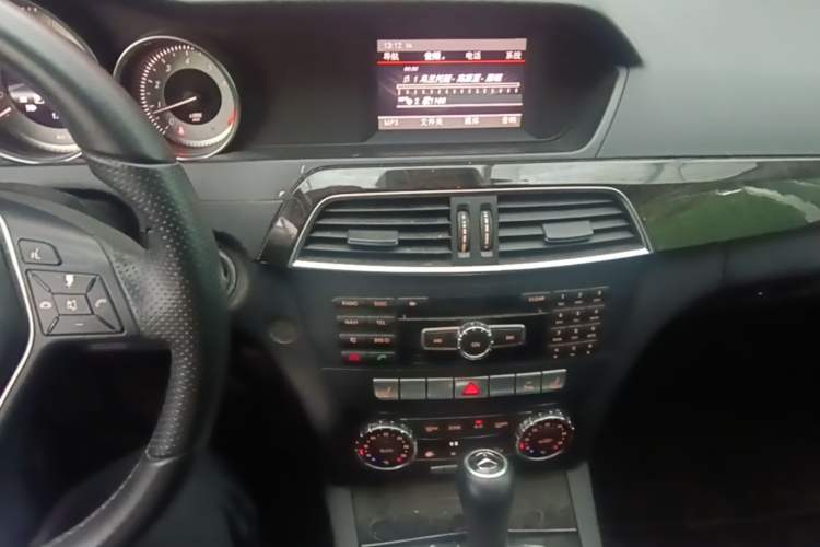 Used Mercedes-Benz C-Class 2013 C 260 CGI Fashion Model Audio And AC Panel
