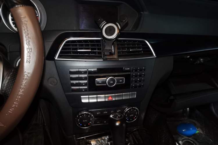 Used Mercedes-Benz C-Class 2013 C 180 Classic Grand Edition Audio And AC Panel