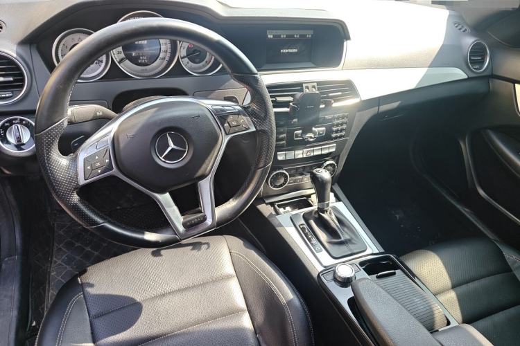 Used Mercedes-Benz C-Class 2013 C 180 Coupe Center Console