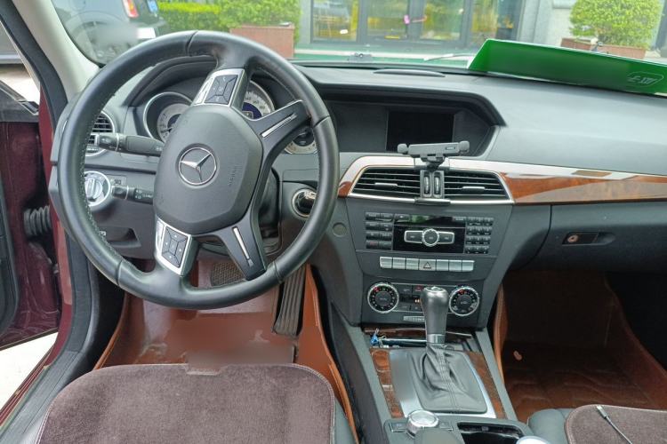 Used Mercedes-Benz C-Class 2013 C 260 CGI Elegant Model Center Console