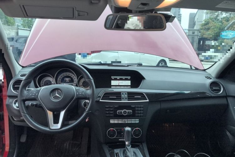 Used Mercedes-Benz C-Class 2013 C 260 CGI Fashion Model Center Console