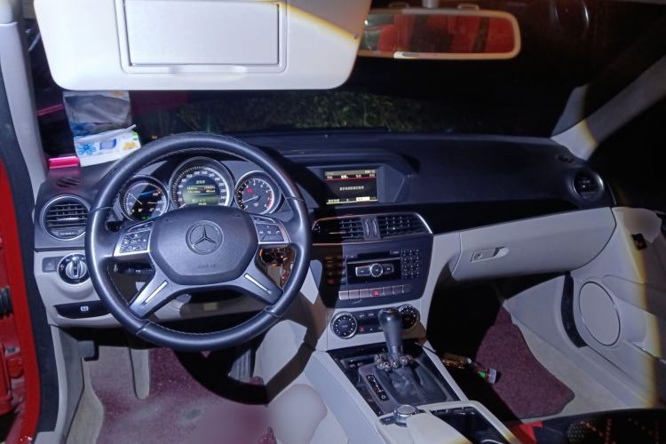 Used Mercedes-Benz C-Class 2013 C 180 CGI Classic Center Console