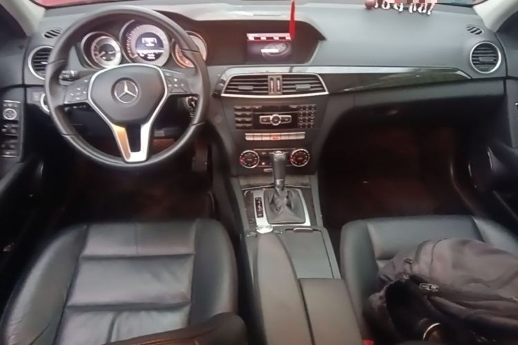 Used Mercedes-Benz C-Class 2013 C 260 CGI Fashion Model Center Console