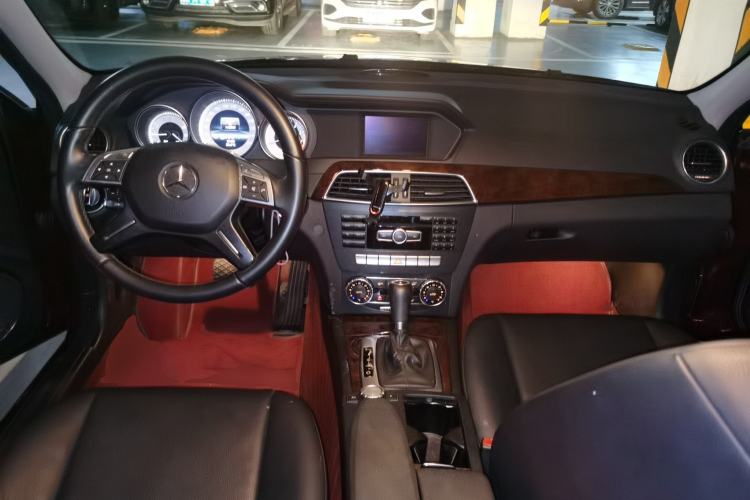 Used Mercedes-Benz C-Class 2013 C 260 CGI Elegant Model Center Console