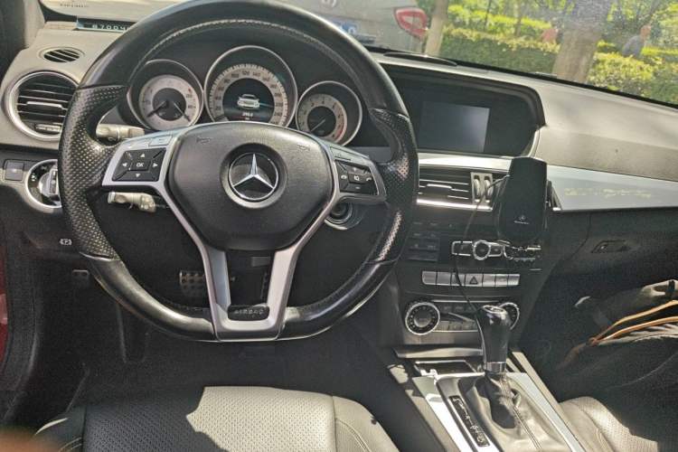 Used Mercedes-Benz C-Class 2013 C 180 Coupe Center Console
