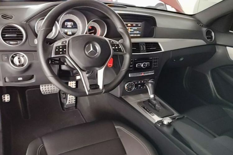 Used Mercedes-Benz C-Class 2013 C 180 Coupe Center Console