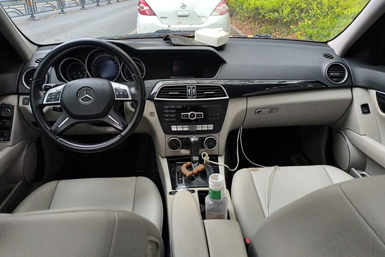Used Mercedes-Benz C-Class 2013 C 180 CGI Classic Center Console