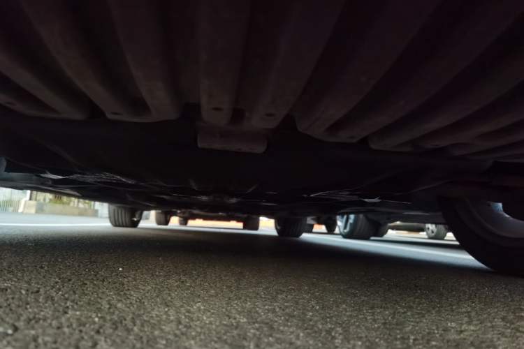 Used Mercedes-Benz C-Class 2013 C 180 Classic Grand Edition Chassis Front