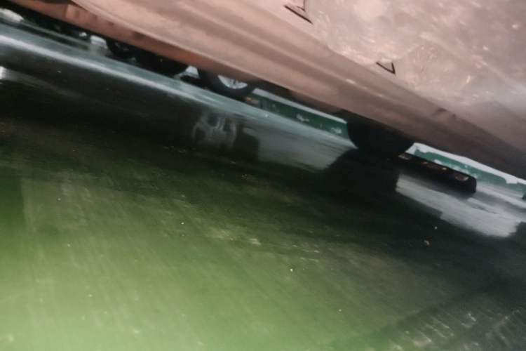 Used Mercedes-Benz C-Class 2013 C 180 CGI Classic Chassis Front Left