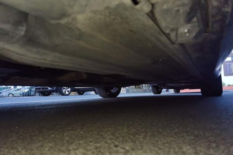 Used Mercedes-Benz C-Class 2013 C 180 Classic Grand Edition Chassis Front Left
