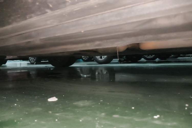 Used Mercedes-Benz C-Class 2013 C 180 CGI Classic Chassis Front Right