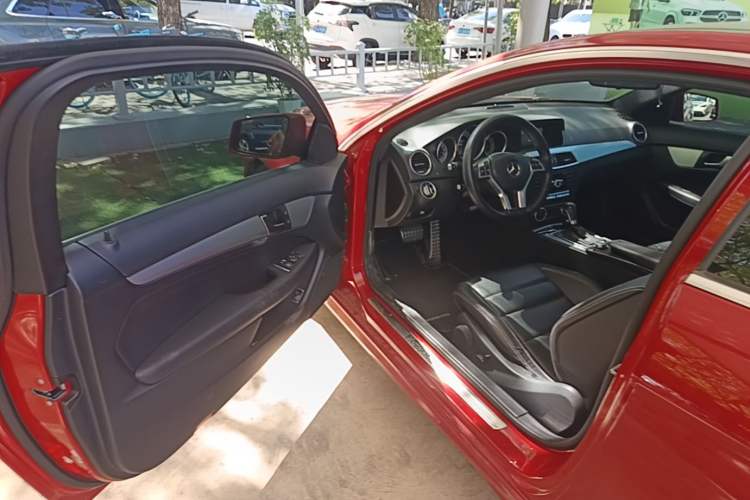 Used Mercedes-Benz C-Class 2013 C 180 Coupe Driver Seat