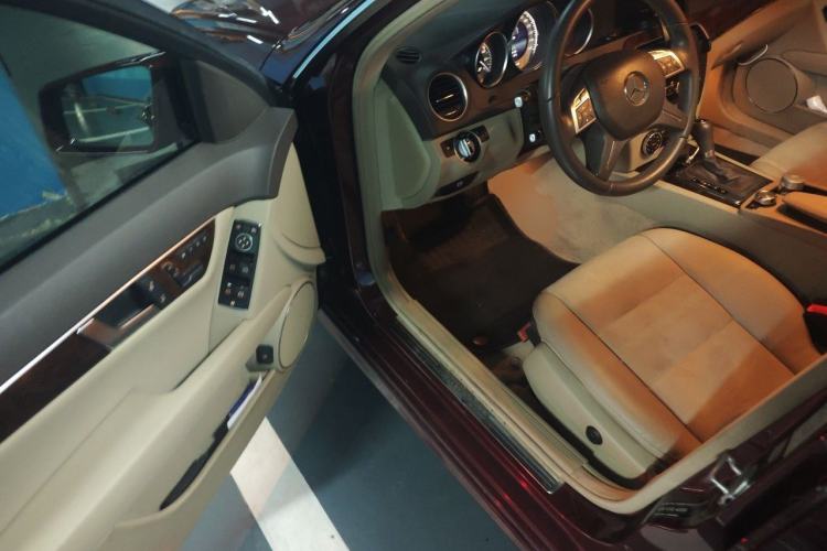 Used Mercedes-Benz C-Class 2013 C 260 Elegant Grand Edition Driver Seat