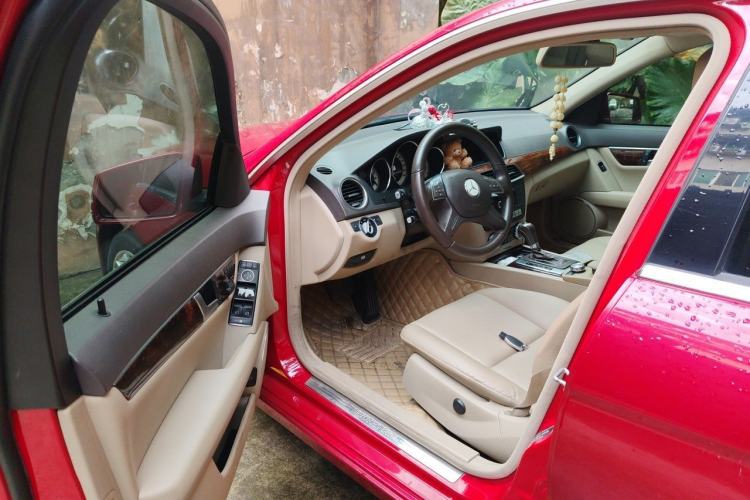 Used Mercedes-Benz C-Class 2013 C 260 CGI Elegant Model Driver Seat