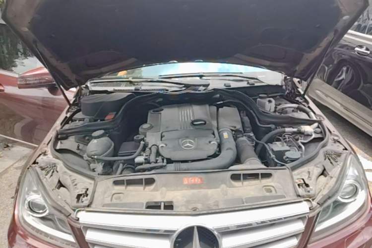 Used Mercedes-Benz C-Class 2013 C 260 CGI Fashion Model Engine Bay