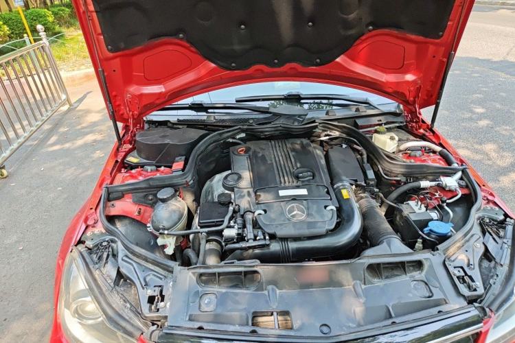 Used Mercedes-Benz C-Class 2013 C 260 Fashion Edition Grand Edition Engine Bay