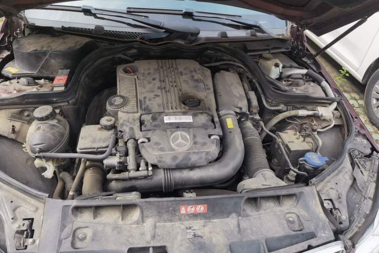 Used Mercedes-Benz C-Class 2013 C 260 Elegant Grand Edition Engine Bay