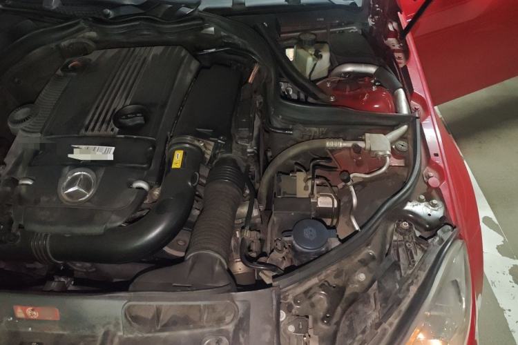 Used Mercedes-Benz C-Class 2013 C 180 CGI Classic Engine Bay Left
