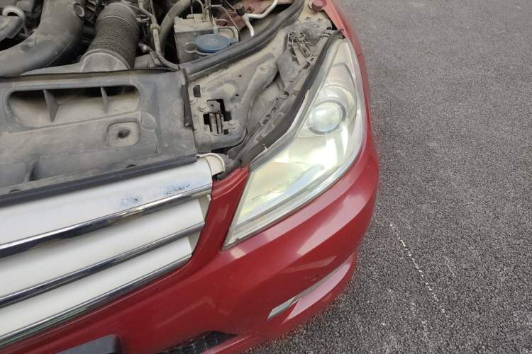Used Mercedes-Benz C-Class 2013 C 260 CGI Elegant Model Engine Bay Left