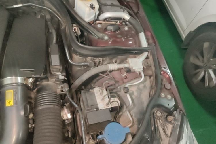 Used Mercedes-Benz C-Class 2013 C 180 CGI Classic Engine Bay Left