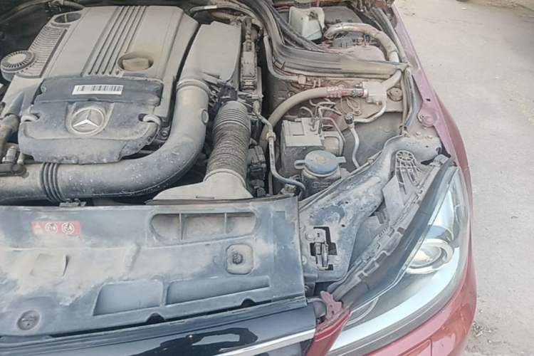 Used Mercedes-Benz C-Class 2013 C 260 Fashion Edition Grand Edition Engine Bay Left