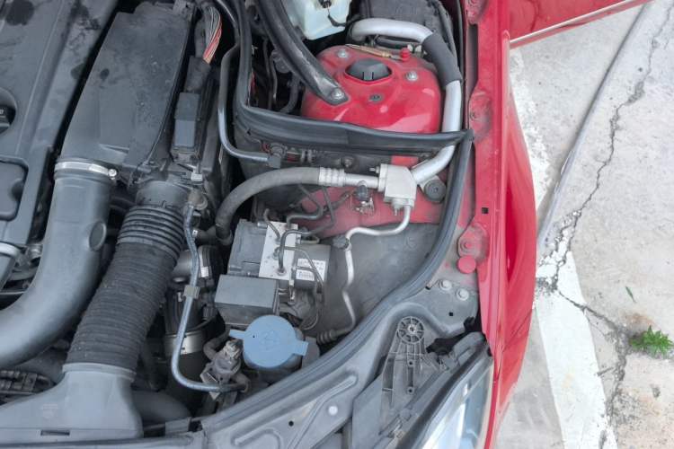 Used Mercedes-Benz C-Class 2013 C 260 CGI Fashion Model Engine Bay Left