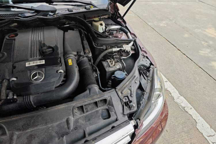 Used Mercedes-Benz C-Class 2013 C 260 CGI Fashion Model Engine Bay Left