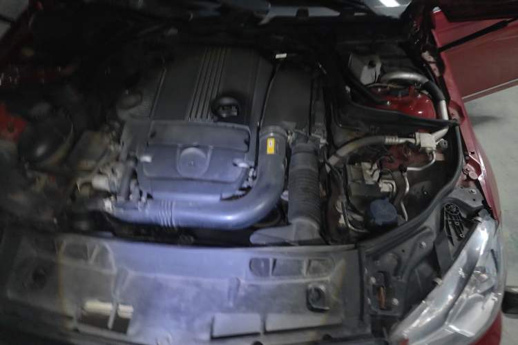 Used Mercedes-Benz C-Class 2013 C 260 CGI Elegant Model Engine Bay Left