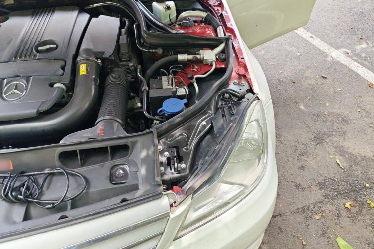 Used Mercedes-Benz C-Class 2013 C 180 Classic Grand Edition Engine Bay Left