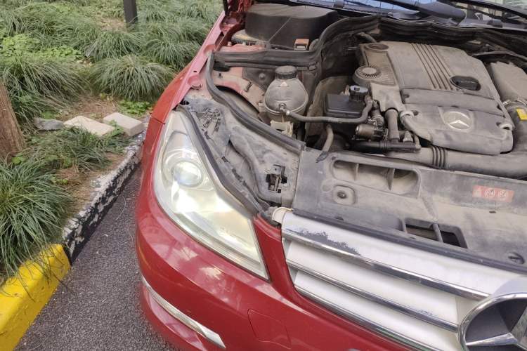 Used Mercedes-Benz C-Class 2013 C 260 CGI Elegant Model Engine Bay Right