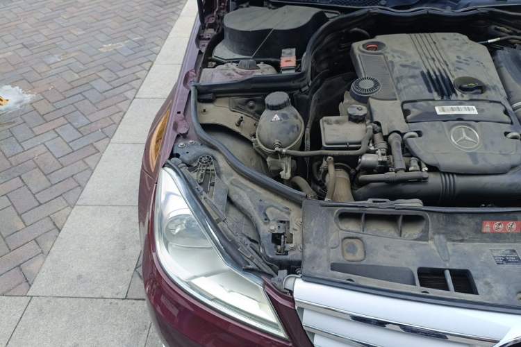Used Mercedes-Benz C-Class 2013 C 260 CGI Elegant Model Engine Bay Right
