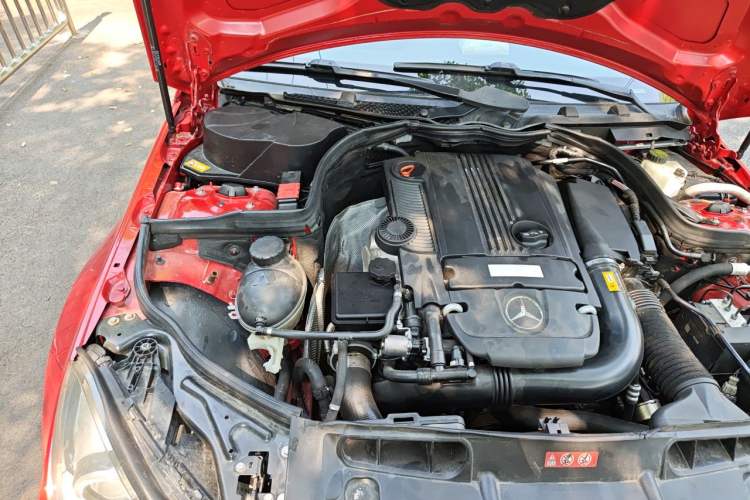 Used Mercedes-Benz C-Class 2013 C 260 Fashion Edition Grand Edition Engine Bay Right