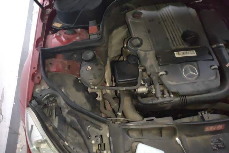 Used Mercedes-Benz C-Class 2013 C 180 Classic Grand Edition Engine Bay Right