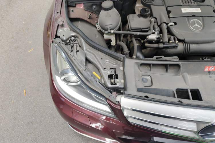 Used Mercedes-Benz C-Class 2013 C 260 CGI Fashion Model Engine Bay Right