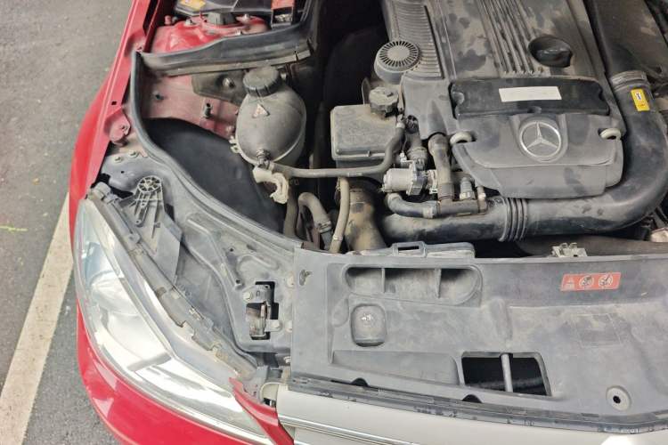 Used Mercedes-Benz C-Class 2013 C 180 Classic Grand Edition Engine Bay Right