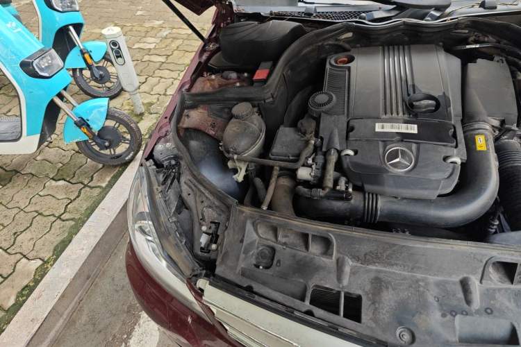 Used Mercedes-Benz C-Class 2013 C 260 CGI Fashion Model Engine Bay Right