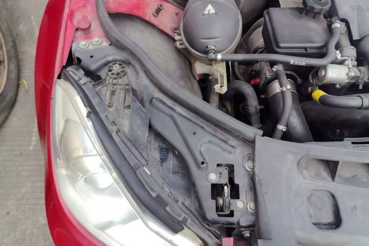 Used Mercedes-Benz C-Class 2013 C 260 CGI Elegant Model Engine Bay Right