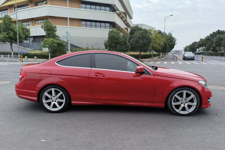 Used Mercedes-Benz C-Class 2013 C 180 Coupe Exterior 2