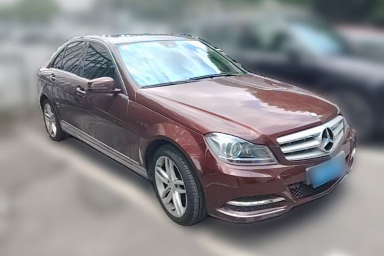Used Mercedes-Benz C-Class 2013 C 260 CGI Fashion Model Front Right 45 Deg