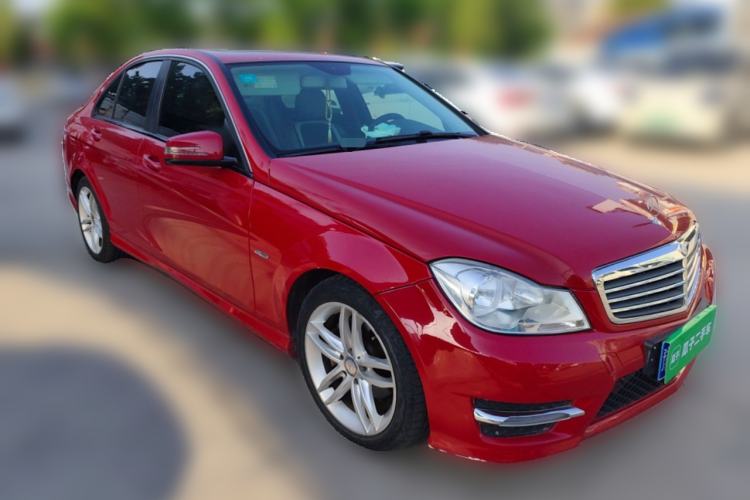 Used Mercedes-Benz C-Class 2013 C 180 Classic Grand Edition Front Right 45 Deg