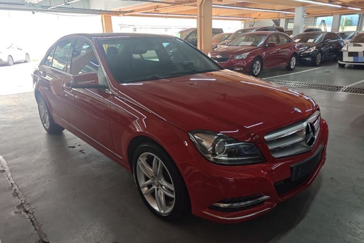 Used Mercedes-Benz C-Class 2013 C 260 CGI Fashion Model Front Right 45 Deg