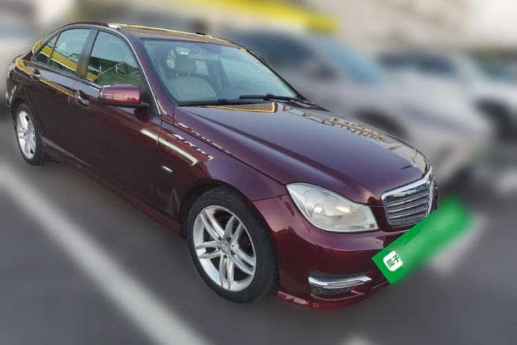 Used Mercedes-Benz C-Class 2013 C 180 Classic Grand Edition Front Right 45 Deg